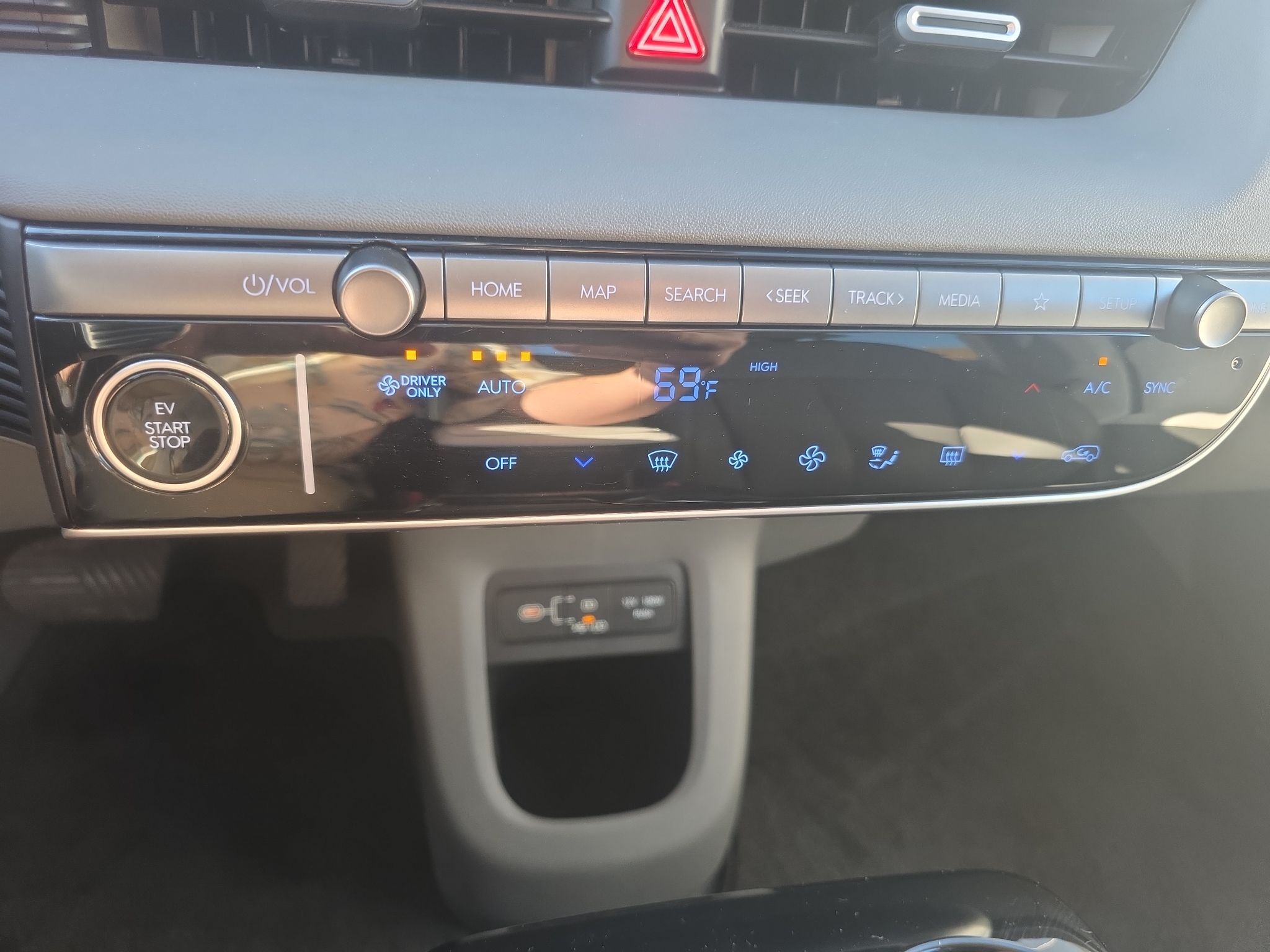 2025 Hyundai IONIQ 5 photo 7