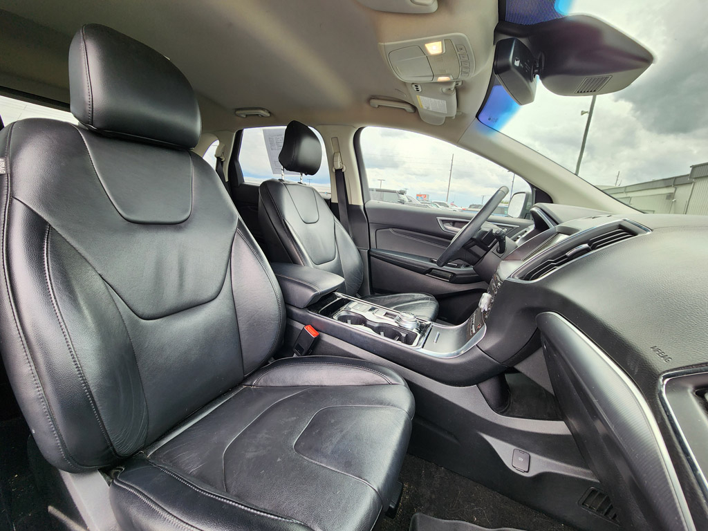 2019 Ford Edge Titanium - Photo 10
