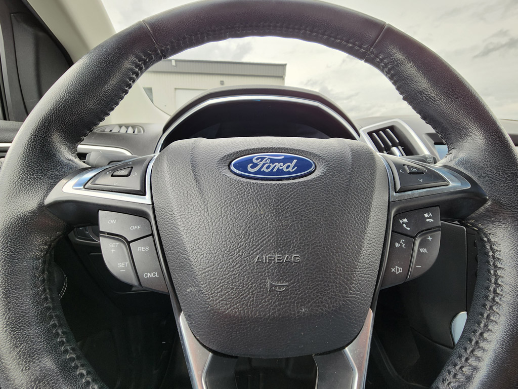 2019 Ford Edge Titanium - Photo 14