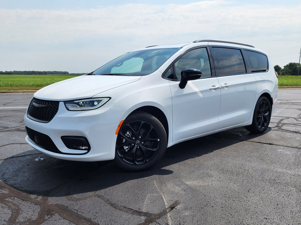 2026 Chrysler Pacifica
