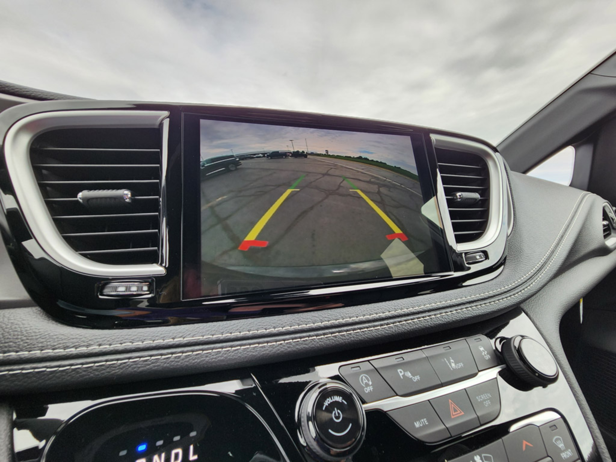 2026 Chrysler Pacifica Select - Photo 28