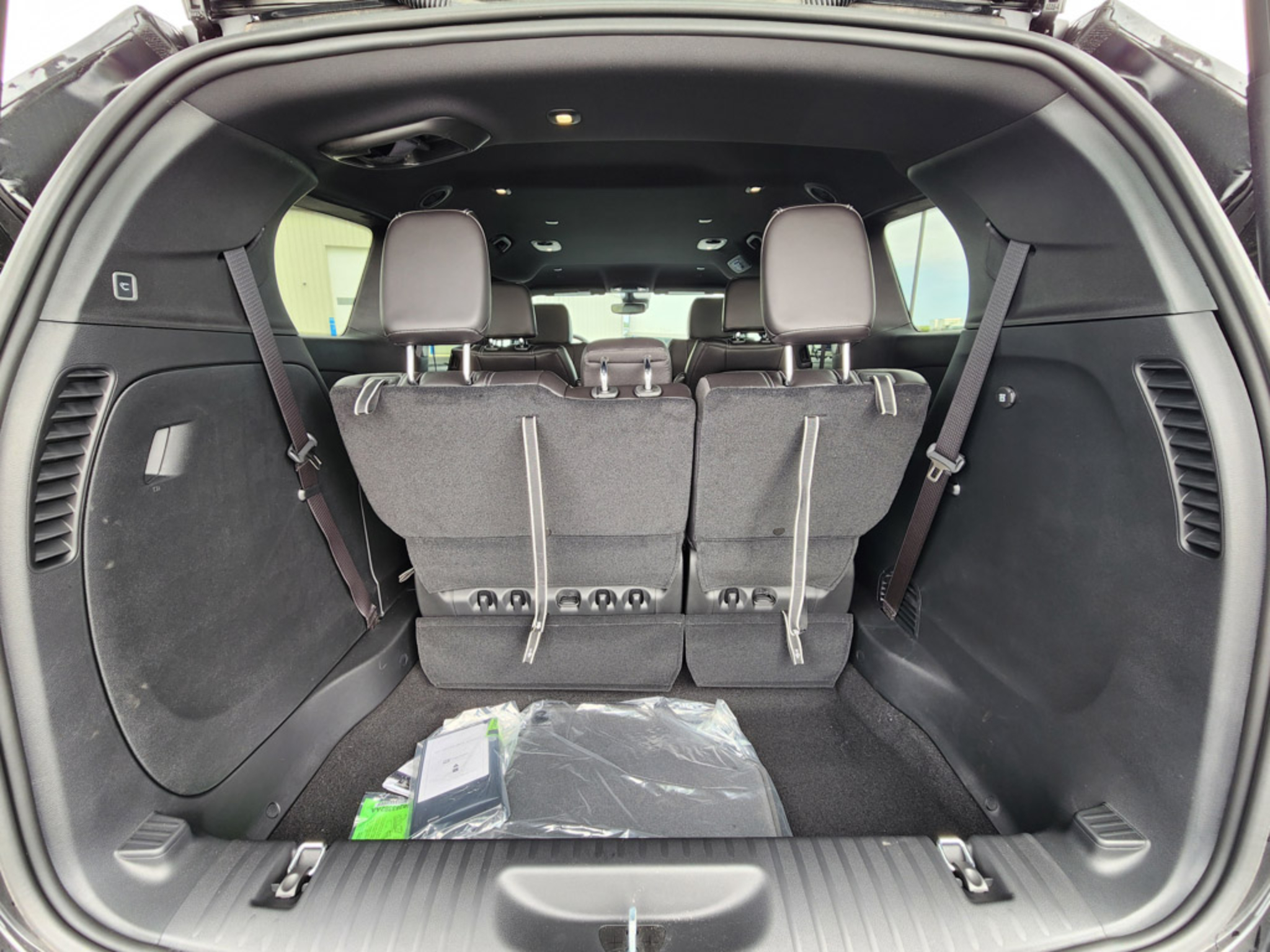 2026 Chrysler Pacifica Select - Photo 16