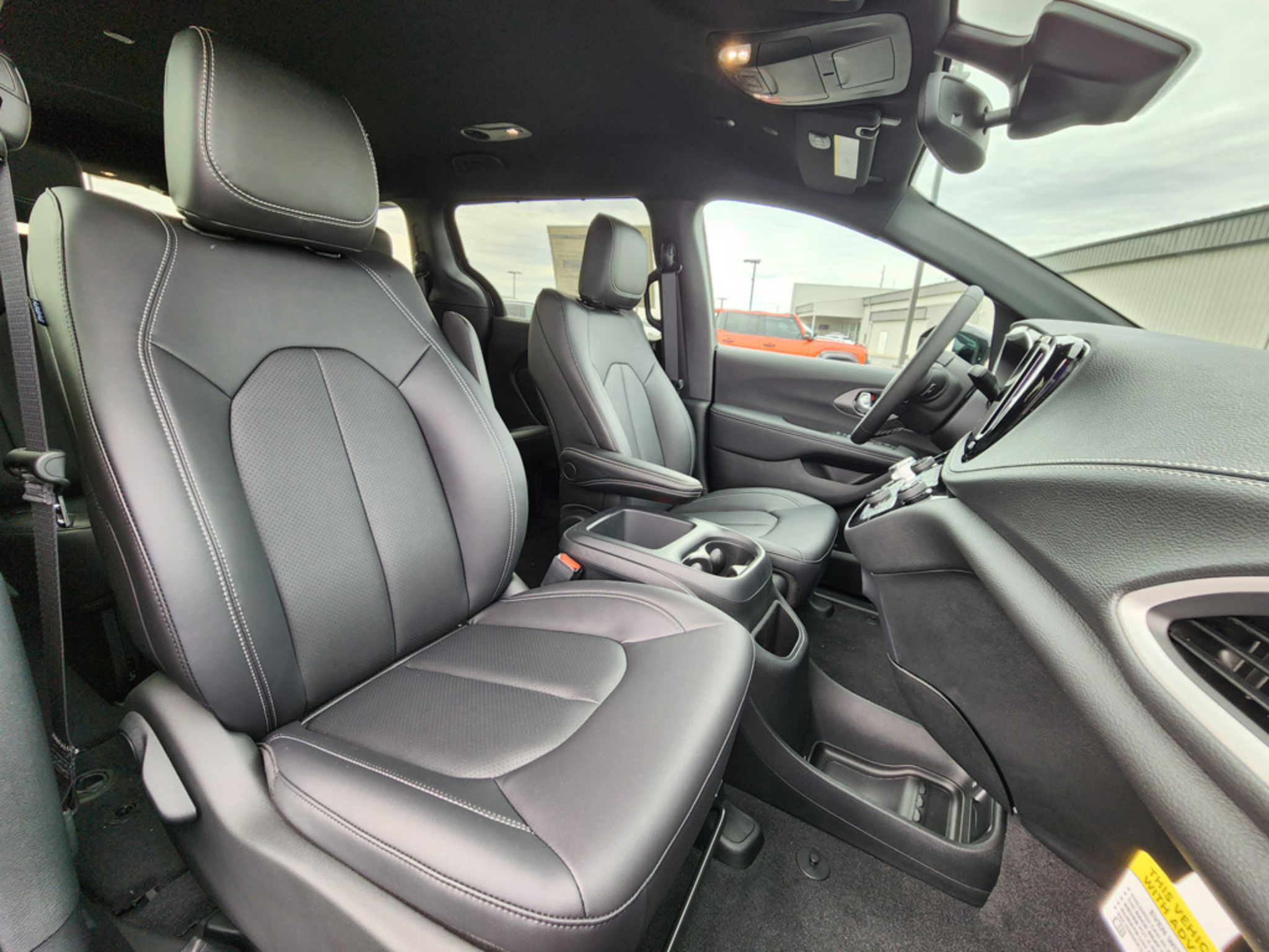 2026 Chrysler Pacifica Select - Photo 22