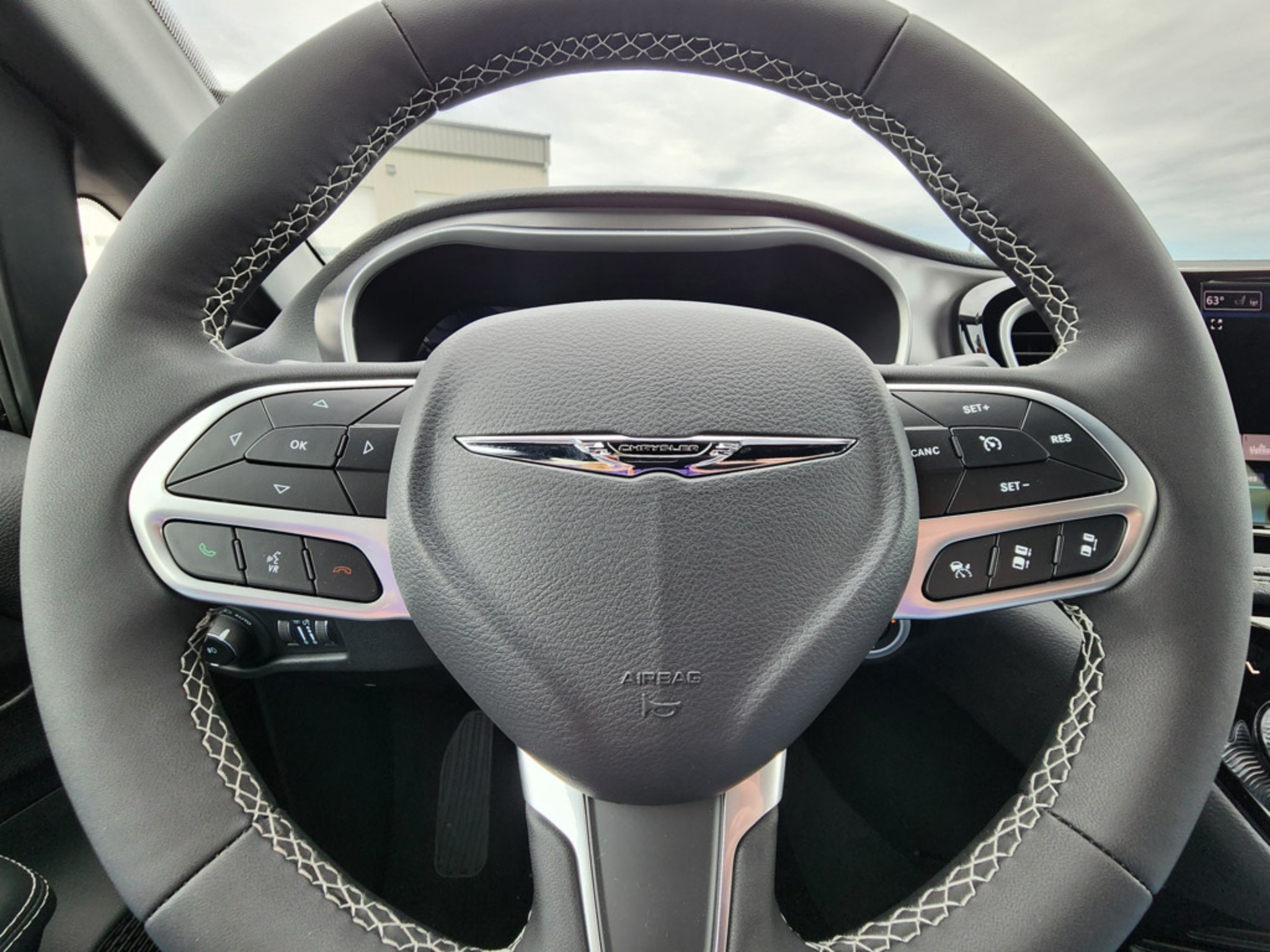 2026 Chrysler Pacifica Select - Photo 30