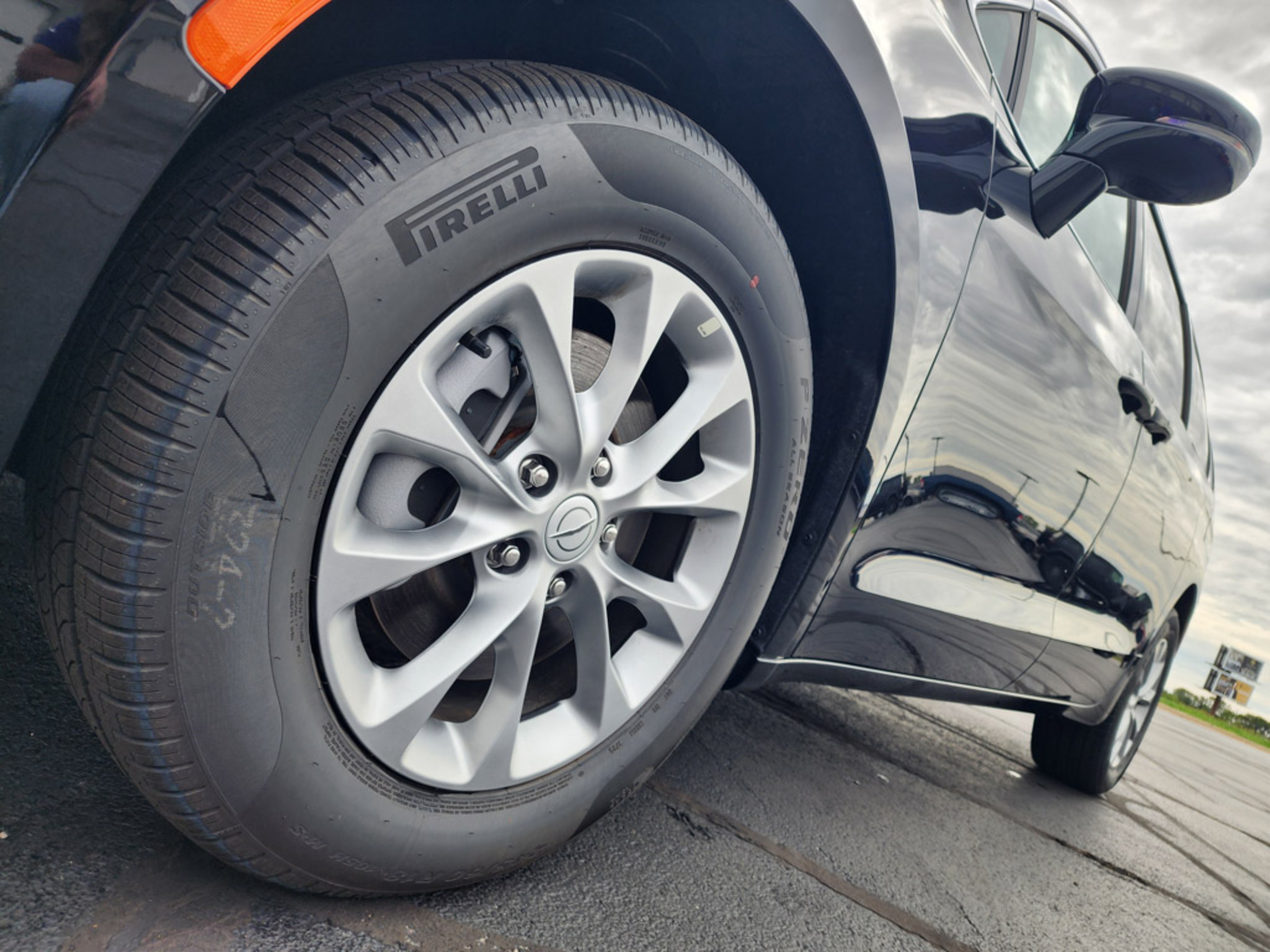 2026 Chrysler Pacifica Select - Photo 9