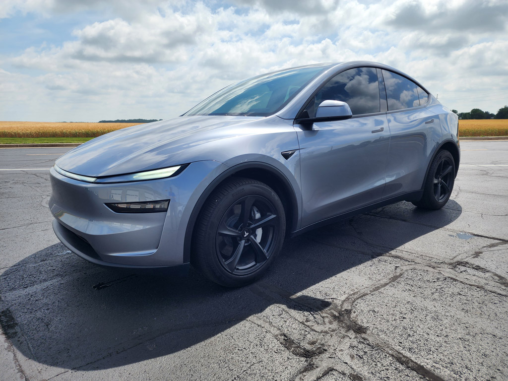 2026 Tesla Model Y Long Range Rear Wheel Drive's photo