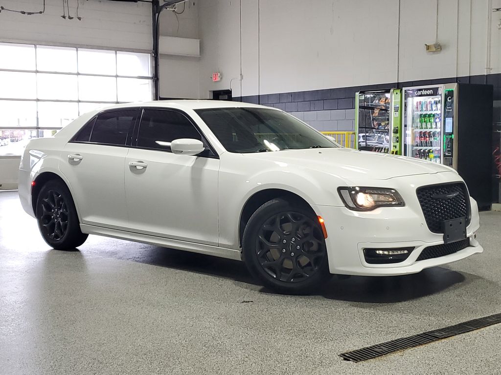 2022 Chrysler 300 Touring L AWD