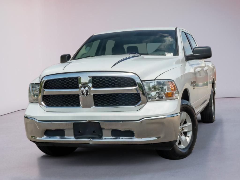 Bright White Clearcoat 2019 RAM 1500 Pickup Truck 4X2 8-Speed Automatic