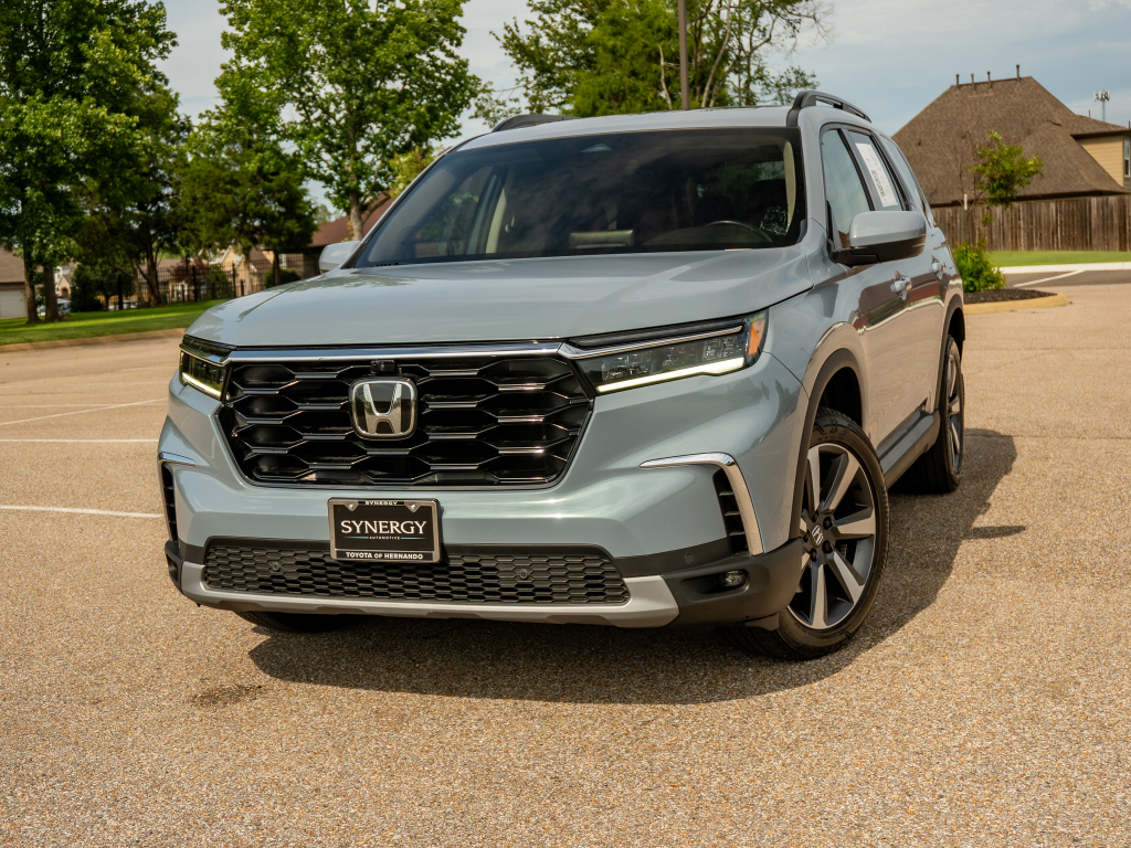Black (Obsidian Blue Pearl) 2025 Honda Pilot SUV / Crossover All-Wheel Drive Automatic