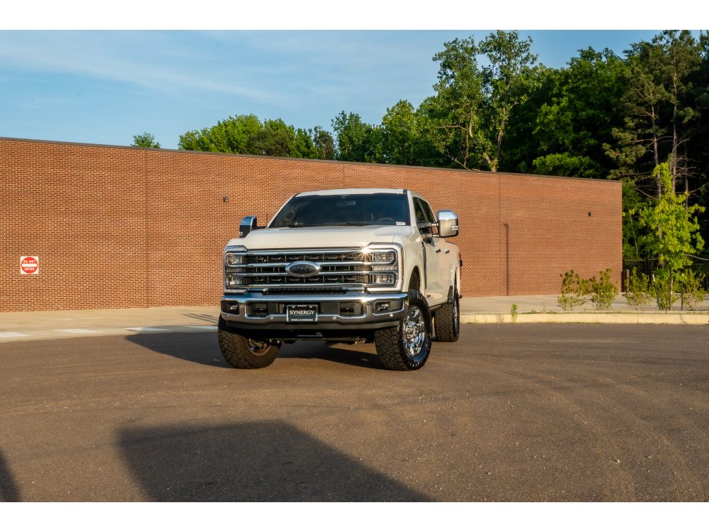 Star White Metallic Tri-Coat 2025 Ford F-250 Super Duty King Ranch Crew Cab 4WD Pickup Truck Four-Wheel Drive Automatic