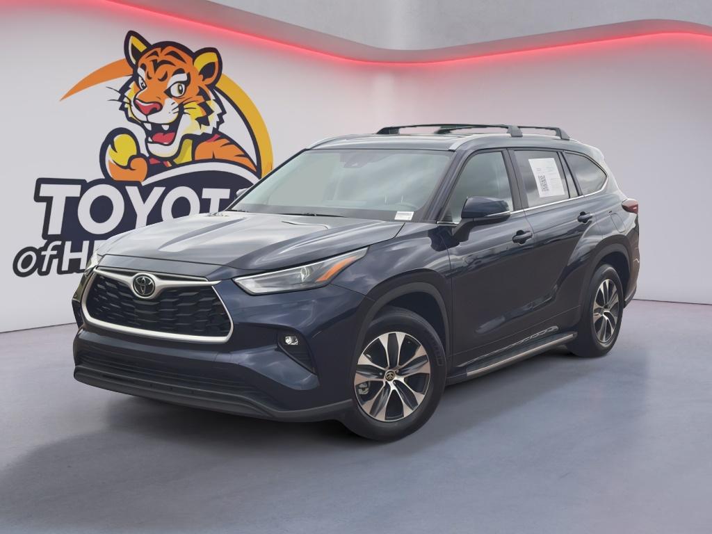 Blueprint 2025 Toyota Highlander XLE FWD SUV / Crossover Front-Wheel Drive 8-Speed Automatic