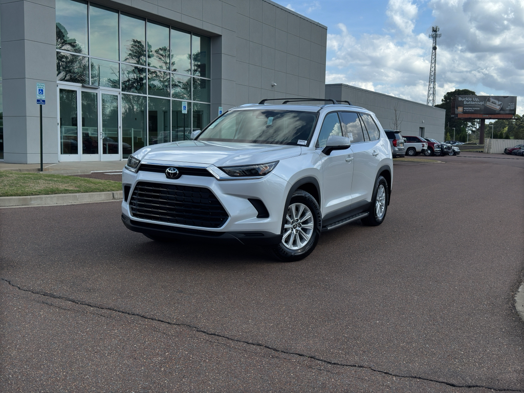 White (Wind Chill Pearl) 2026 Toyota Grand Highlander XLE FWD SUV / Crossover Front-Wheel Drive 8-Speed Automatic