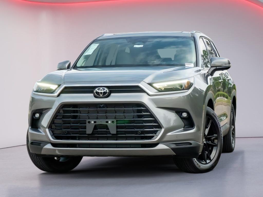 Heavy Metal 2026 Toyota Grand Highlander Limited FWD SUV / Crossover Front-Wheel Drive 8-Speed Automatic