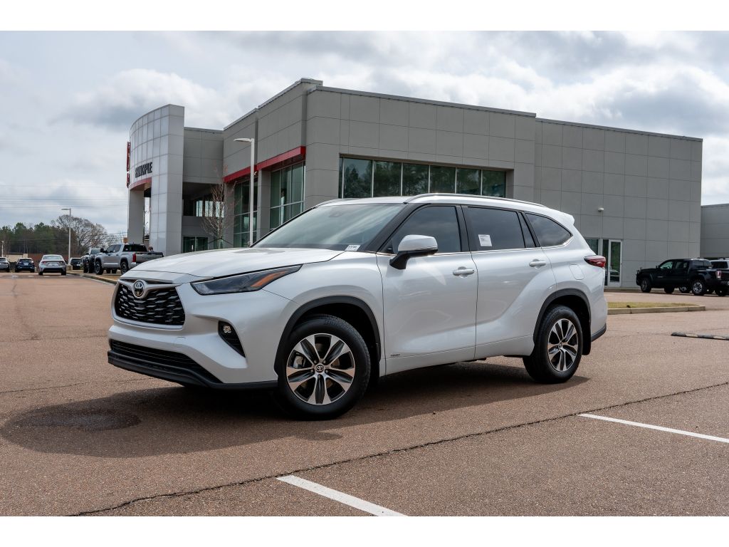 2026 Toyota Highlander Hybrid XLE AWD