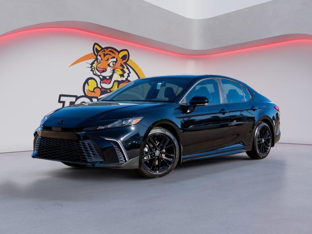 2026 Toyota Camry SE FWD