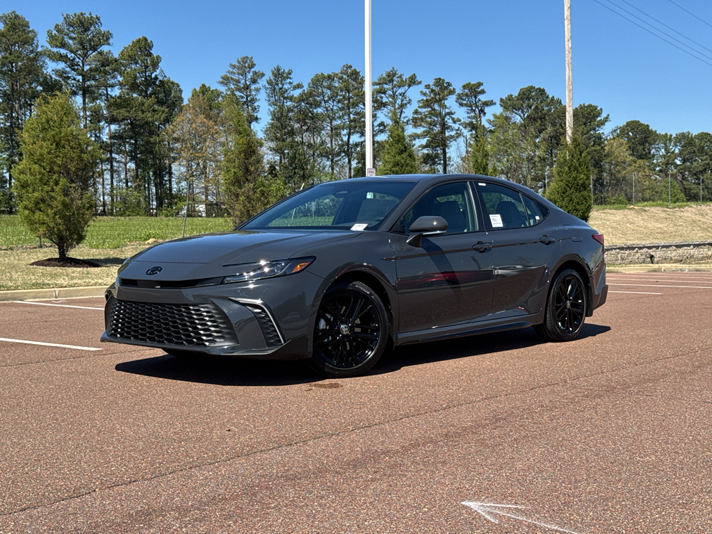 2026 Toyota Camry SE FWD