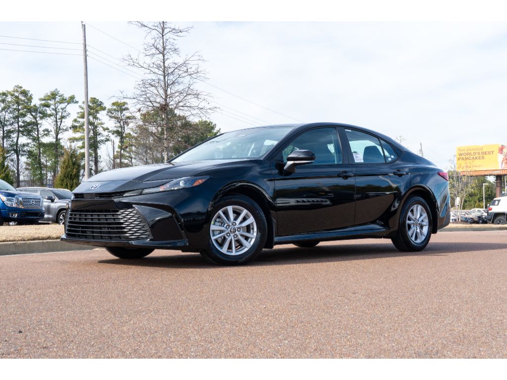 2026 Toyota Camry LE FWD