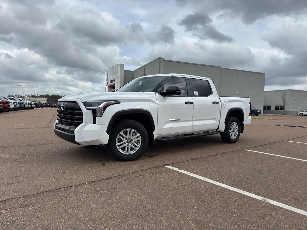 2026 Toyota Tundra SR5 CrewMax Cab 4WD