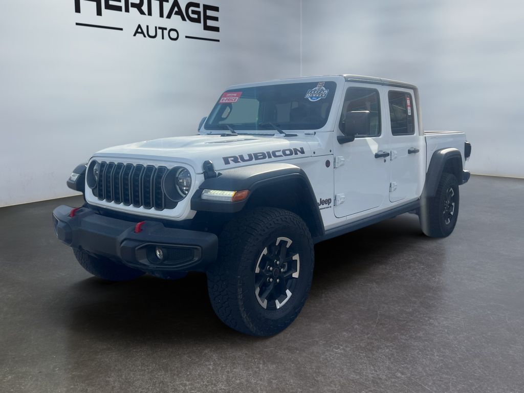Bright White Clearcoat 2026 Jeep Gladiator Pickup Truck Four-Wheel Drive 8-Speed Automatic