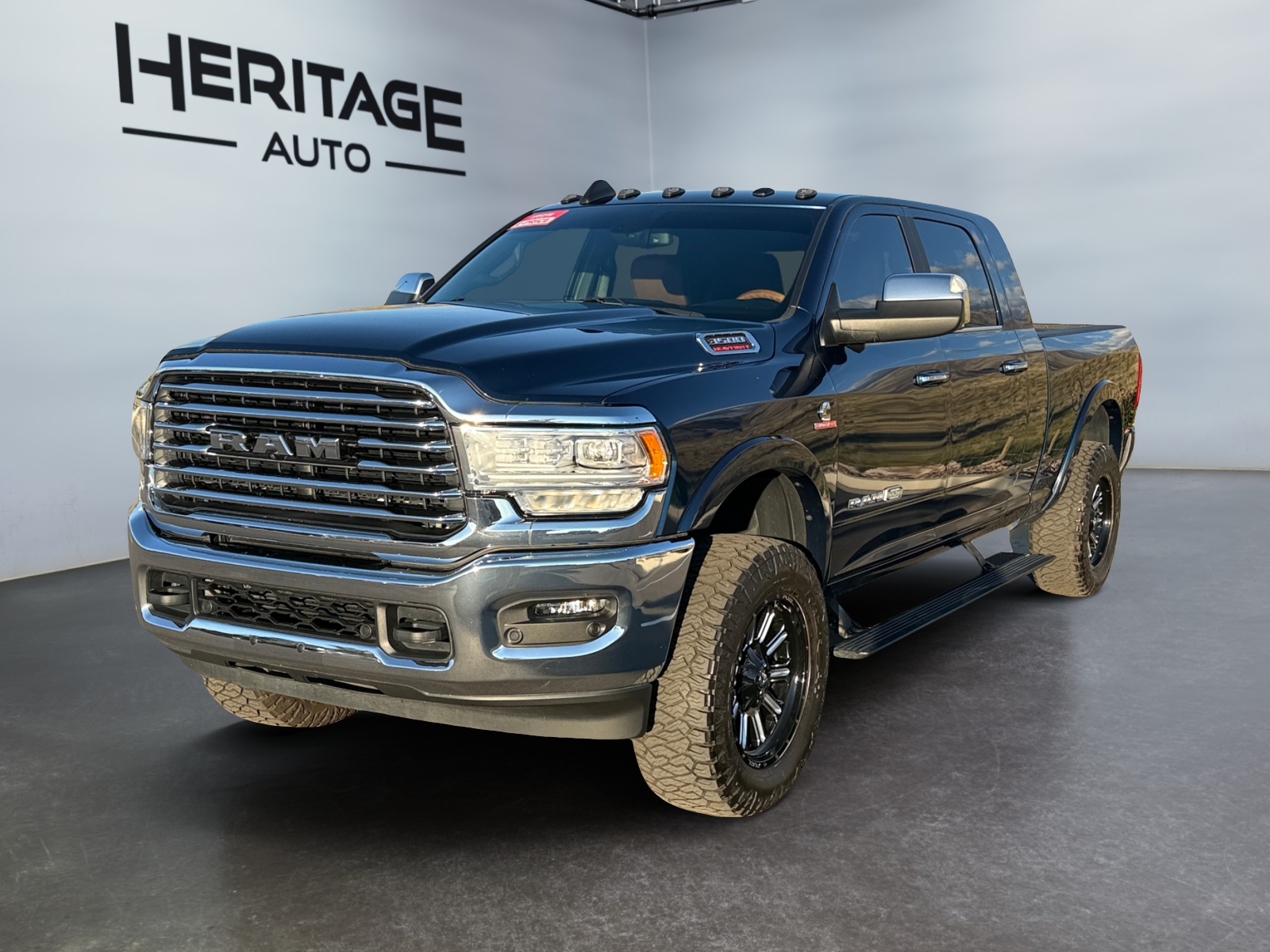 2019 RAM 3500 Laramie Longhorn Mega Cab 4WD