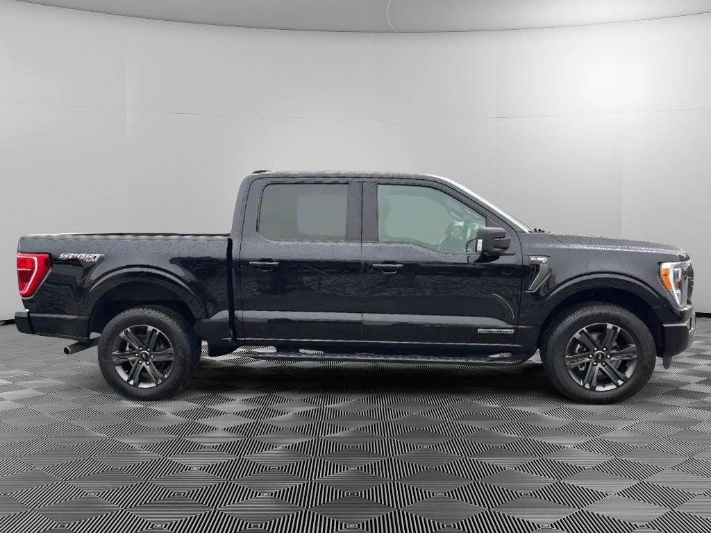 View vehicle photo 6