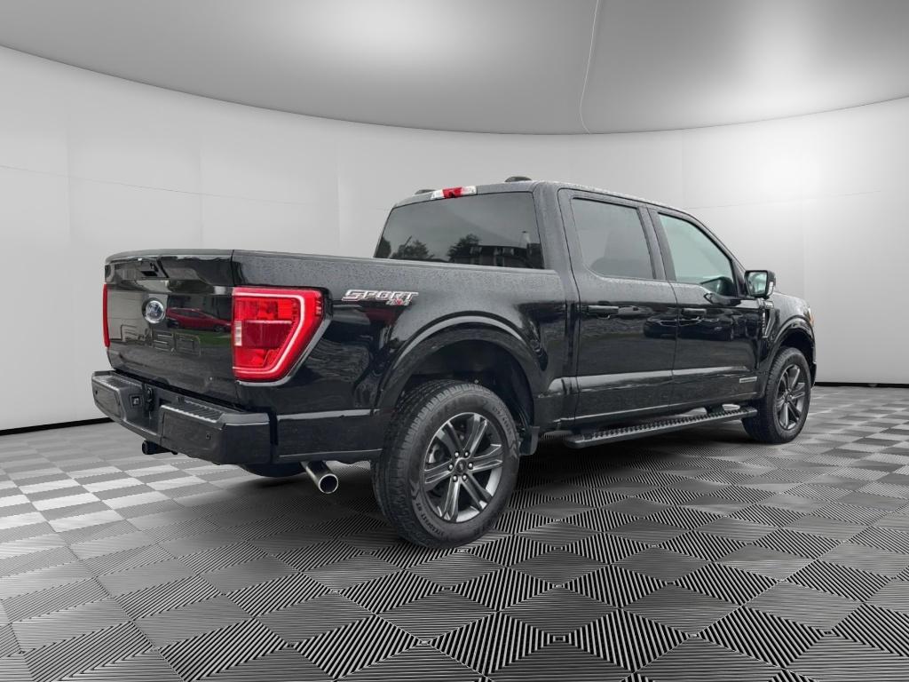 View vehicle photo 4