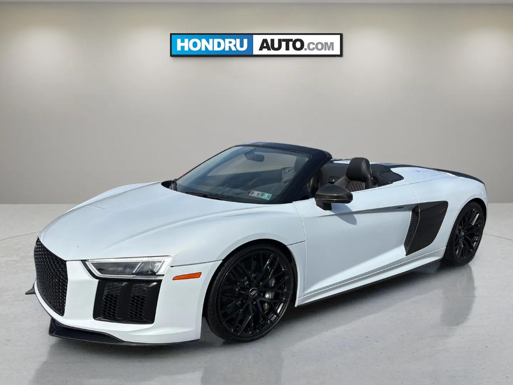 Suzuka Gray Metallic/Black Roof 2018 Audi R8 quattro V10 Plus Spyder AWD Convertible All-Wheel Drive 7-Speed Automatic