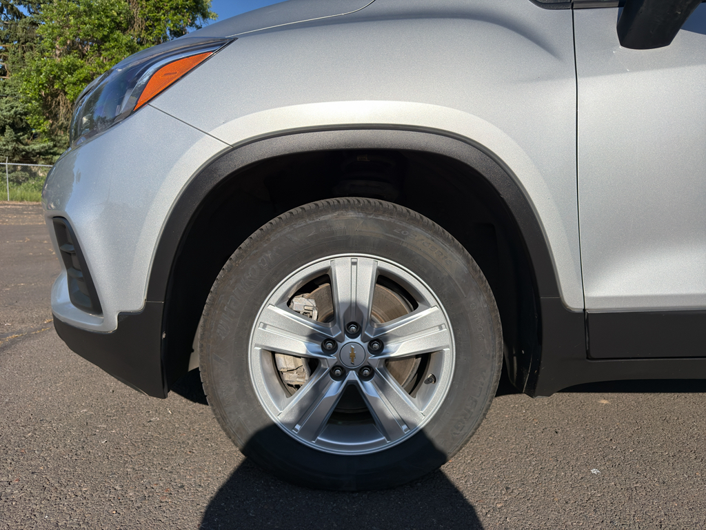 View vehicle photo 6