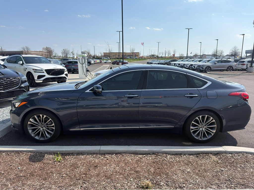 View vehicle photo 4