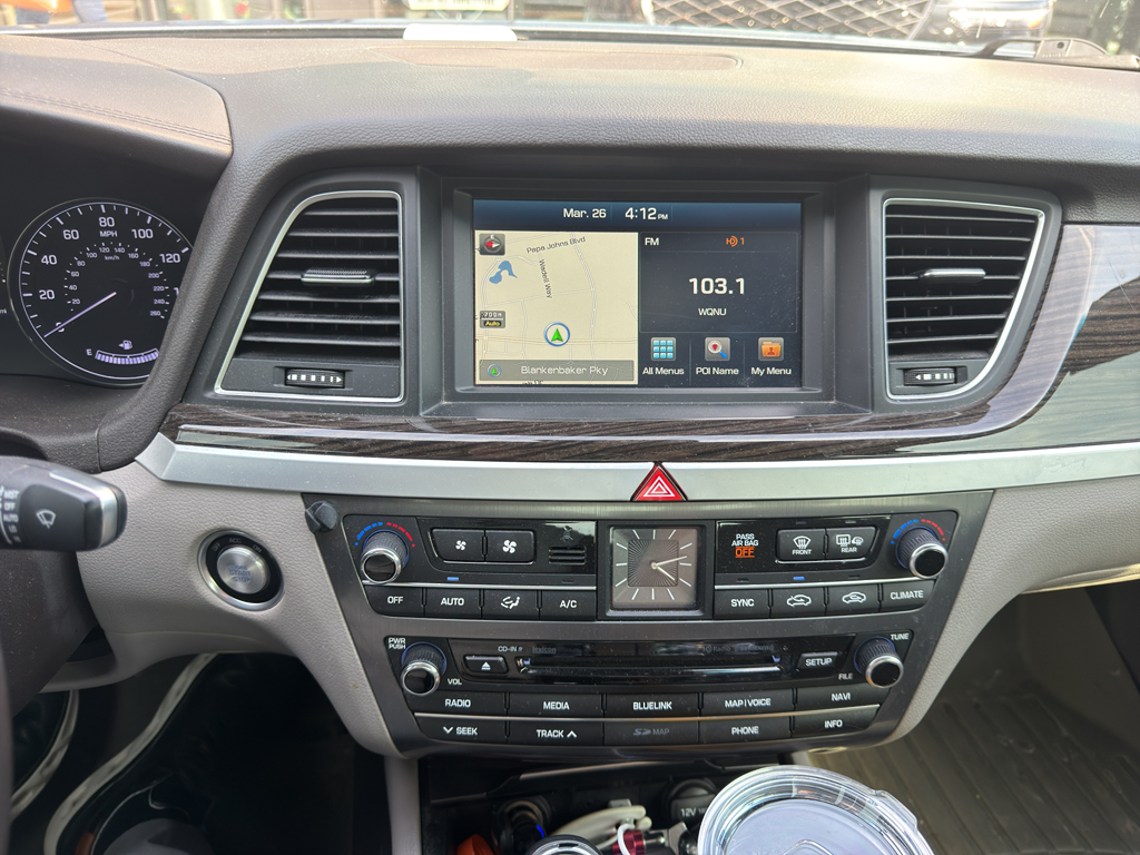 View vehicle photo 7