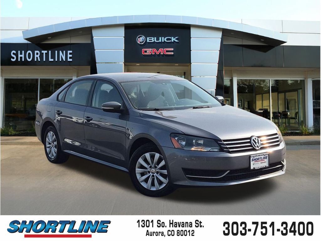 Riverstone Metallic 2013 Volkswagen Passat Sedan Front-Wheel Drive 6-Speed Automatic
