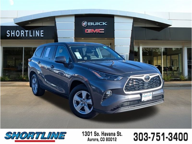 Magnetic Gray Metallic 2024 Toyota Highlander LE AWD SUV / Crossover All-Wheel Drive 8-Speed Automatic