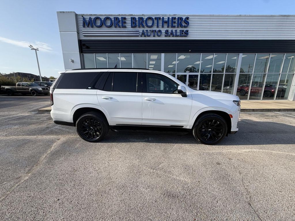 Crystal White Tricoat 2021 Cadillac Escalade SUV / Crossover Rear-Wheel Drive Automatic