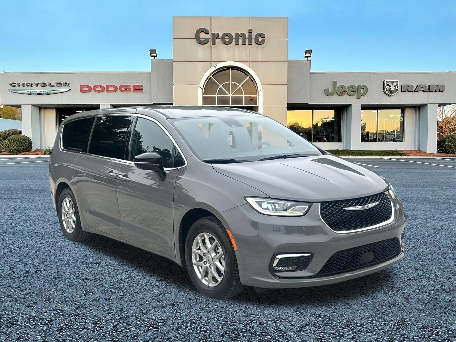 Ceramic Gray Clearcoat 2025 Chrysler Pacifica Minivan Front-Wheel Drive 9-Speed Automatic
