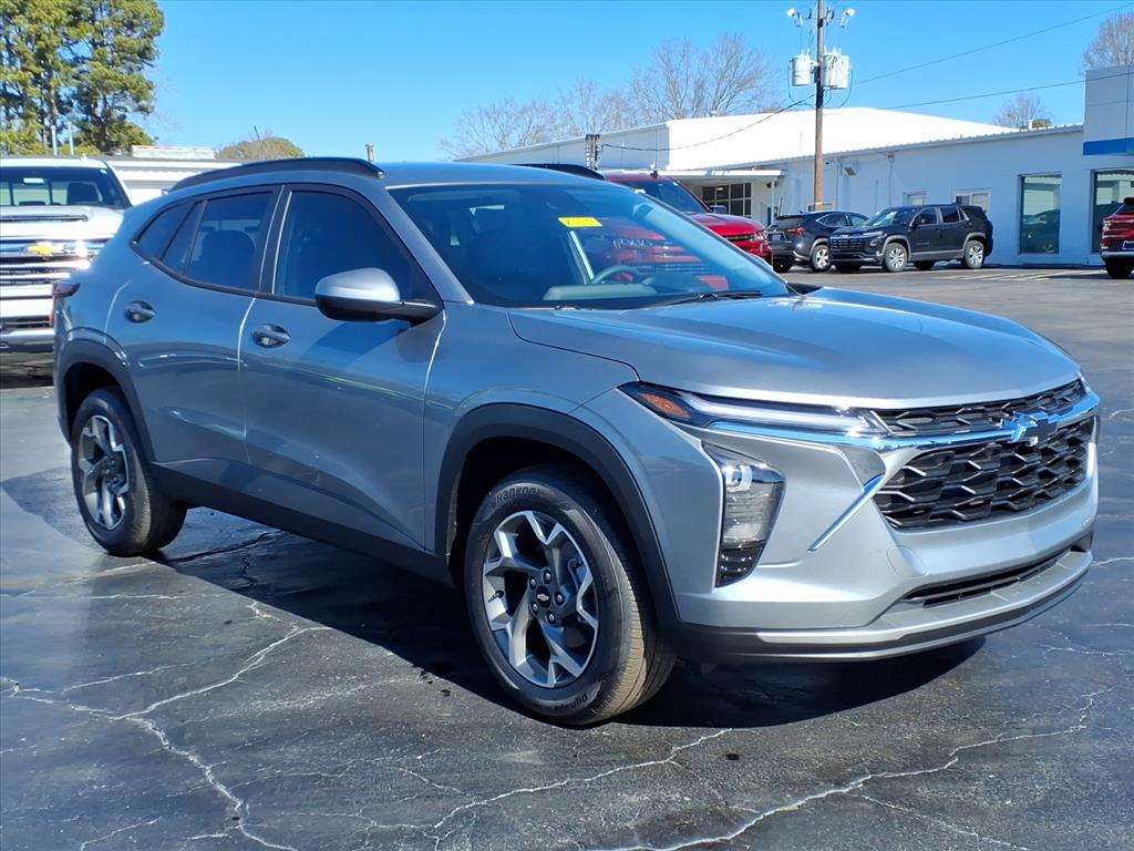 STERLING GRAY METALLIC 2026 Chevrolet Trax LT FWD SUV / Crossover Front-Wheel Drive 6-Speed Automatic