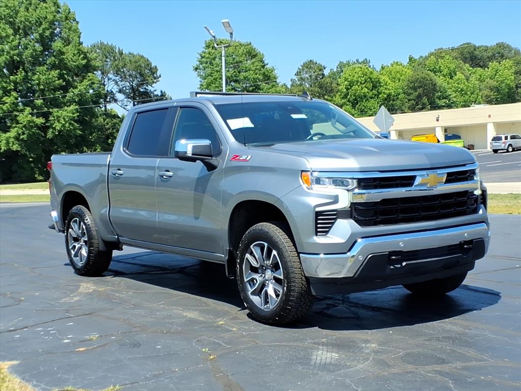 2025 Chevrolet Silverado 1500 LT Crew Cab 4WD