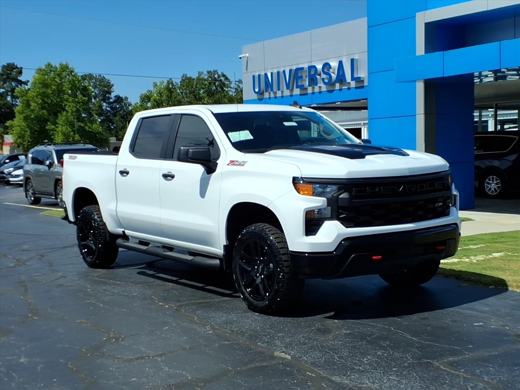 SUMMIT WHITE 2024 Chevrolet Silverado 1500 Pickup Truck Four-Wheel Drive Automatic