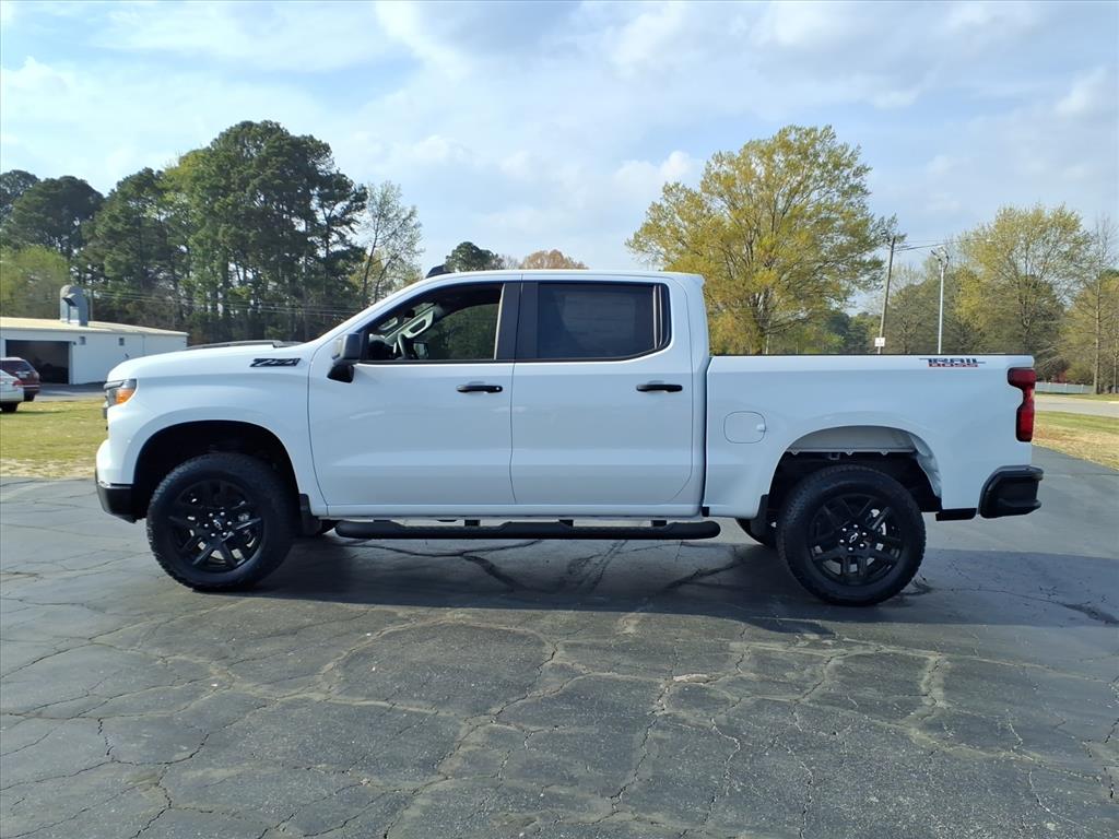 View vehicle photo 4