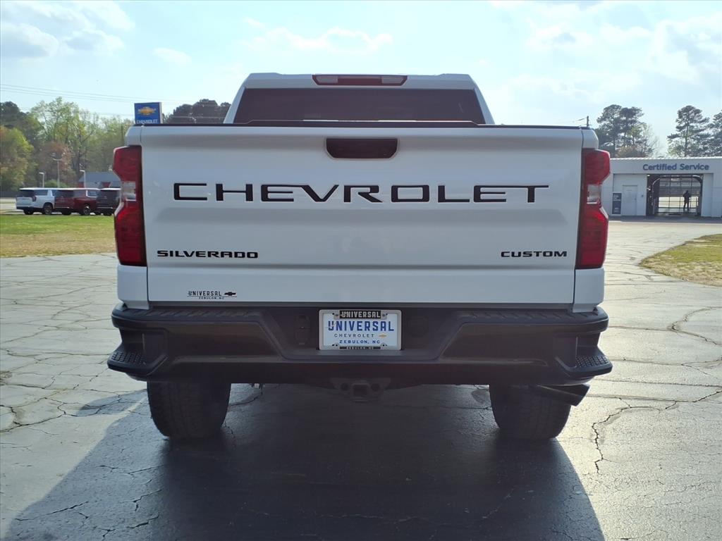 View vehicle photo 6