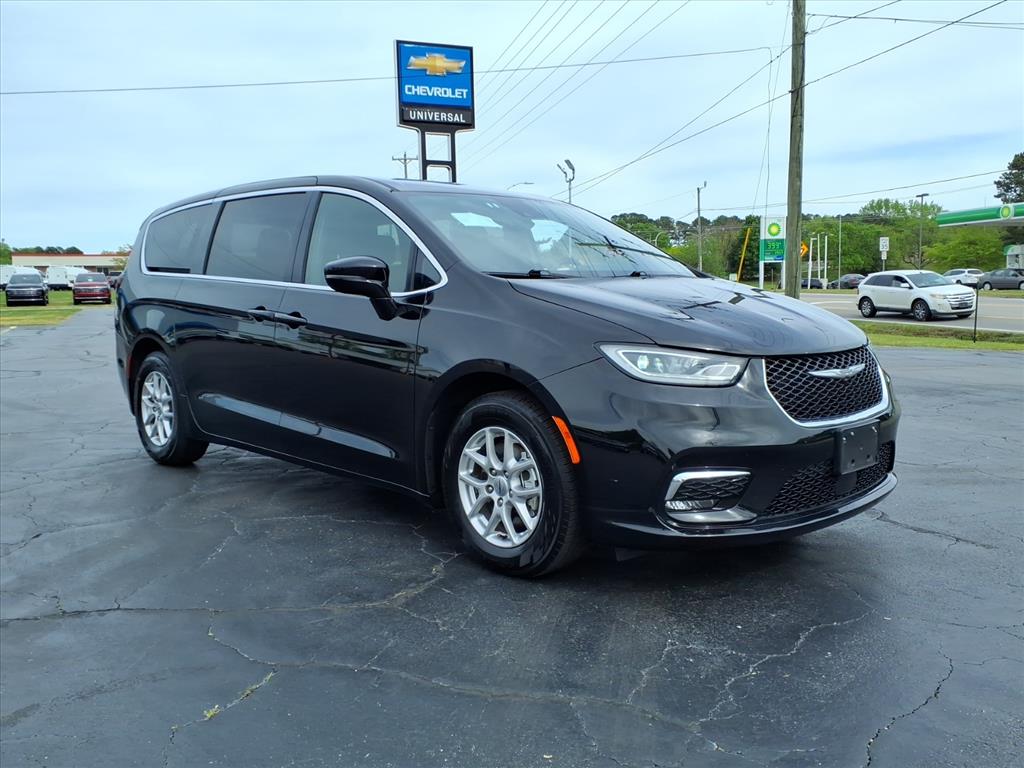 2025 Chrysler Pacifica Select FWD
