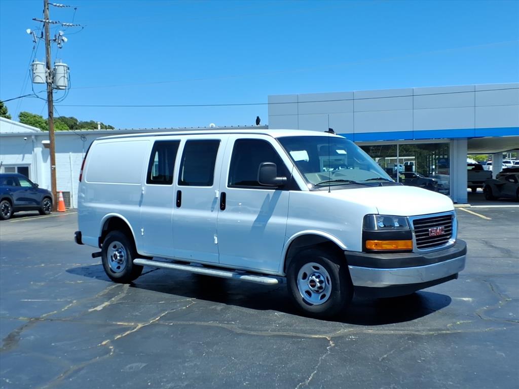 2024 GMC Savana Cargo 2500 RWD