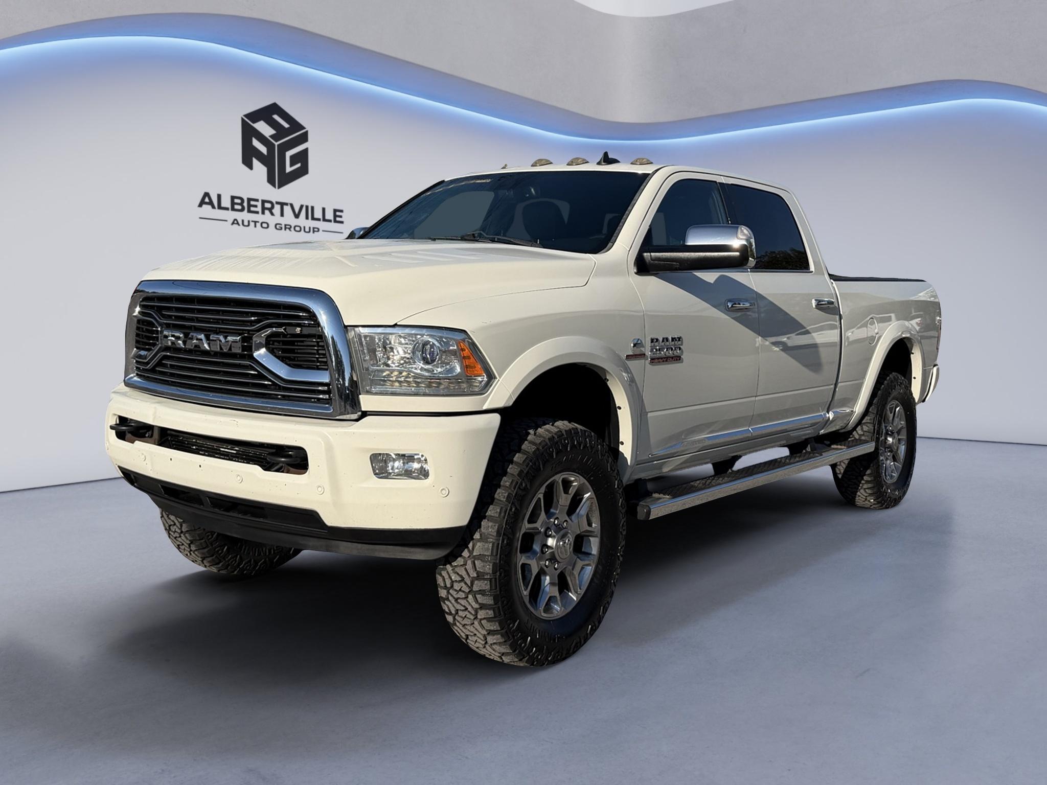 Pearl White 2016 RAM 2500 Pickup Truck Four-Wheel Drive 6-Speed Automatic