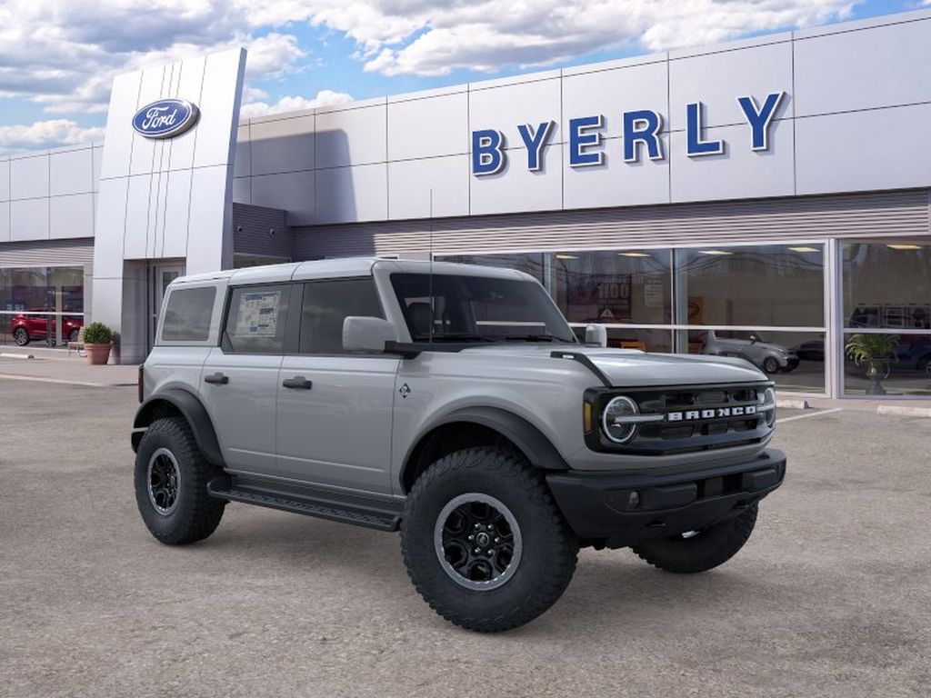 Avalanche Gray 2026 Ford Bronco SUV / Crossover Four-Wheel Drive Automatic
