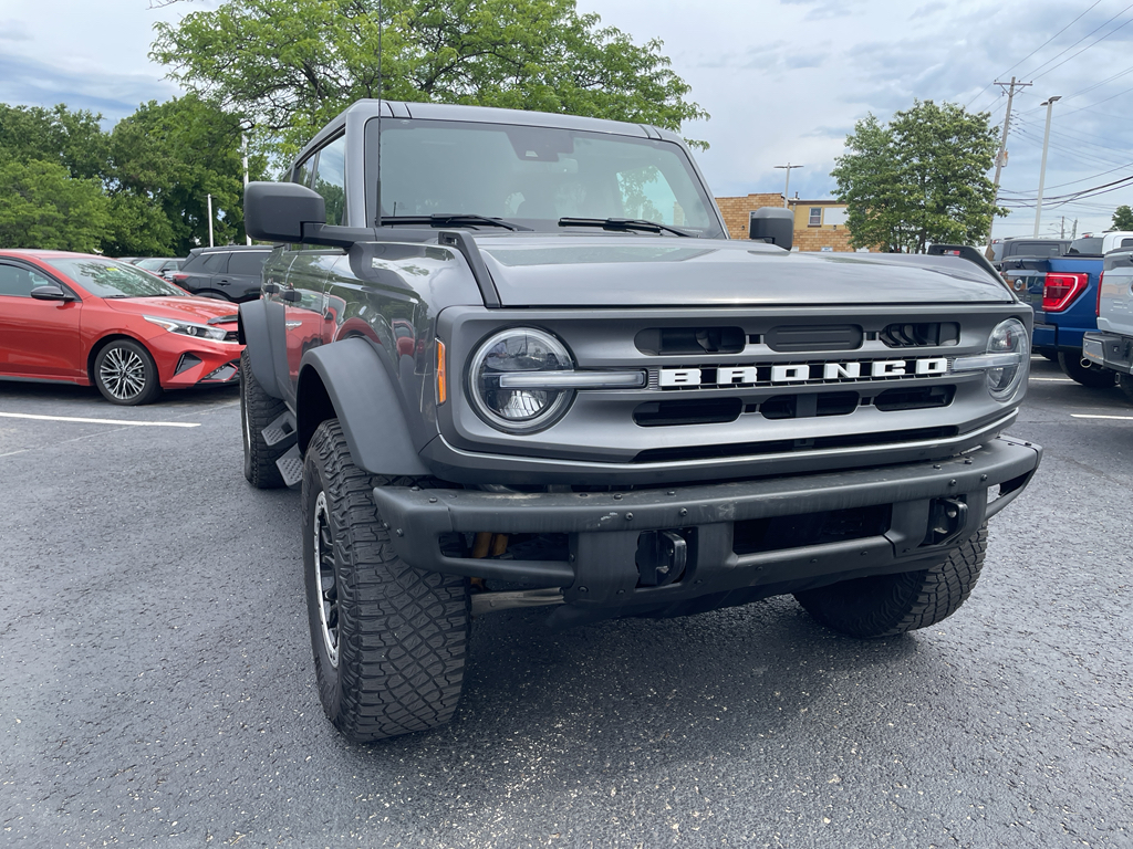 View vehicle photo 3