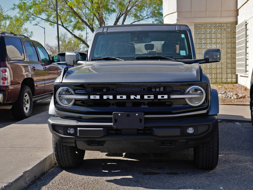 Carbonized Gray Metallic 2024 Ford Bronco Outer Banks 4-Door 4WD SUV / Crossover Four-Wheel Drive Automatic
