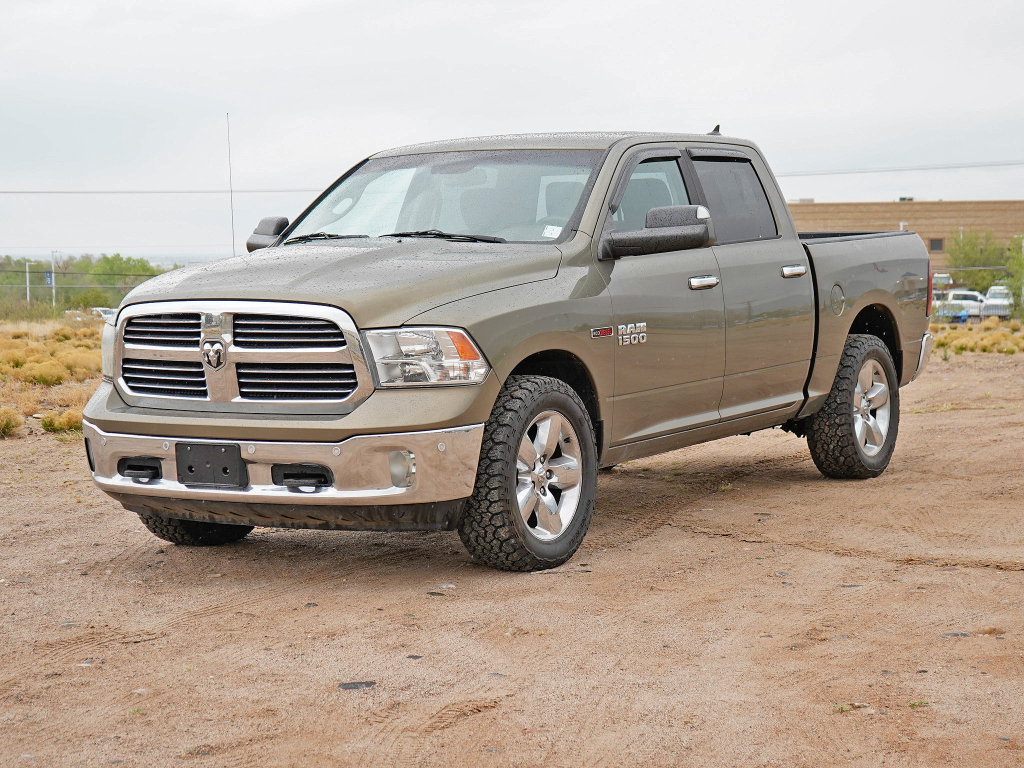 Prairie Pearlcoat 2015 RAM 1500 Big Horn Crew Cab 4WD Pickup Truck Four-Wheel Drive 8-Speed Automatic