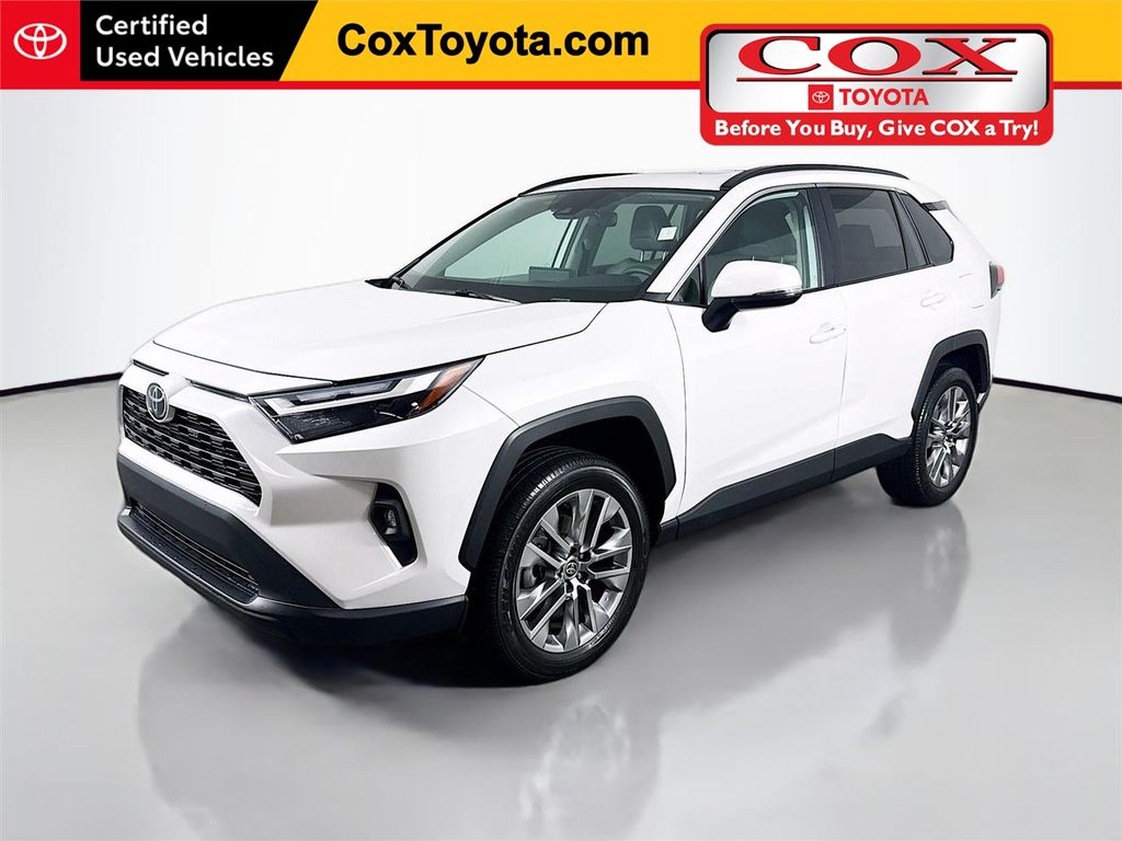 White (Wind Chill Pearl) 2025 Toyota RAV4 XLE Premium AWD SUV / Crossover All-Wheel Drive 8-Speed Automatic