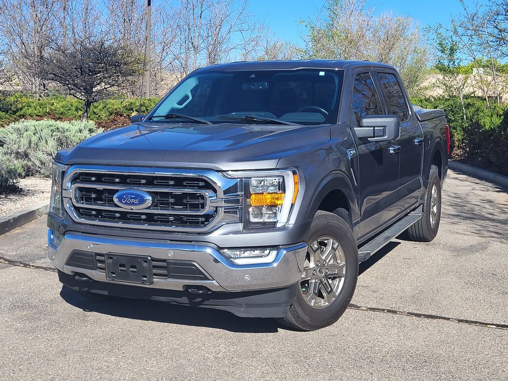 Carbonized Gray Metallic 2022 Ford F-150 XLT SuperCrew 4WD Pickup Truck Four-Wheel Drive Automatic