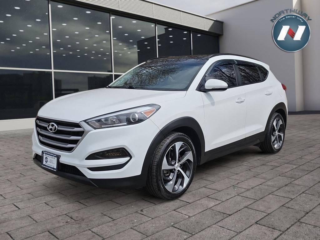 Winter White 2017 Hyundai Tucson 1.6T Value AWD SUV / Crossover All-Wheel Drive 7-Speed Automatic