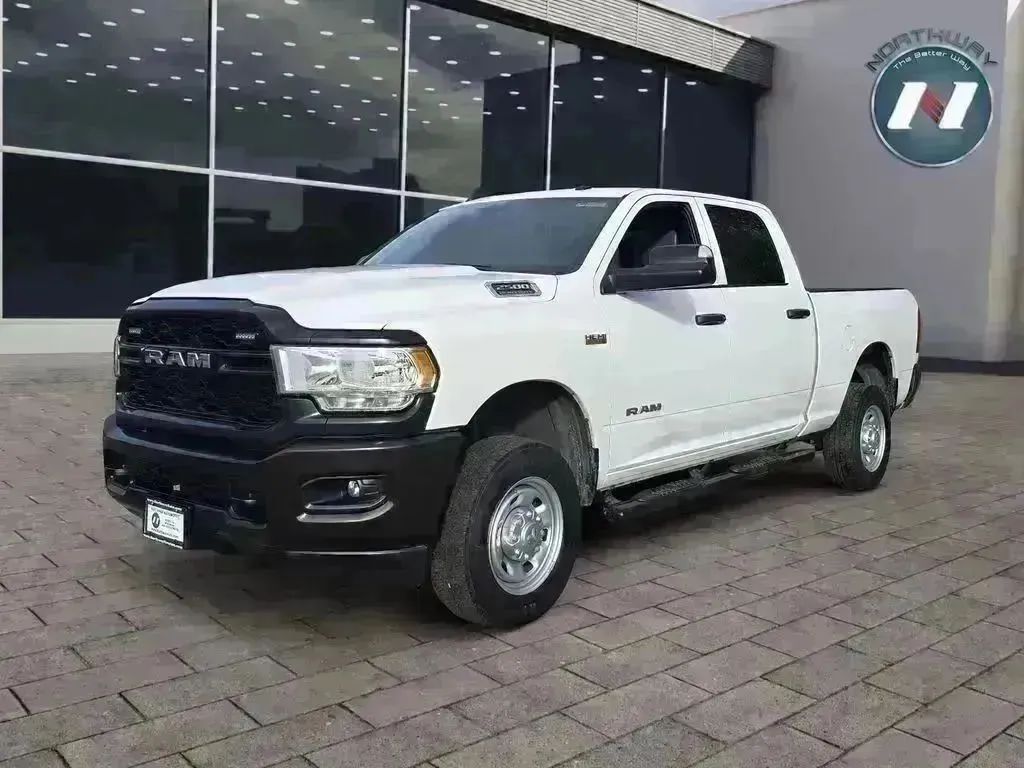 2022 RAM 2500 Tradesman Crew Cab 4WD